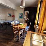 Lounge Apartment *