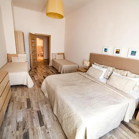 Lounge Apartment *